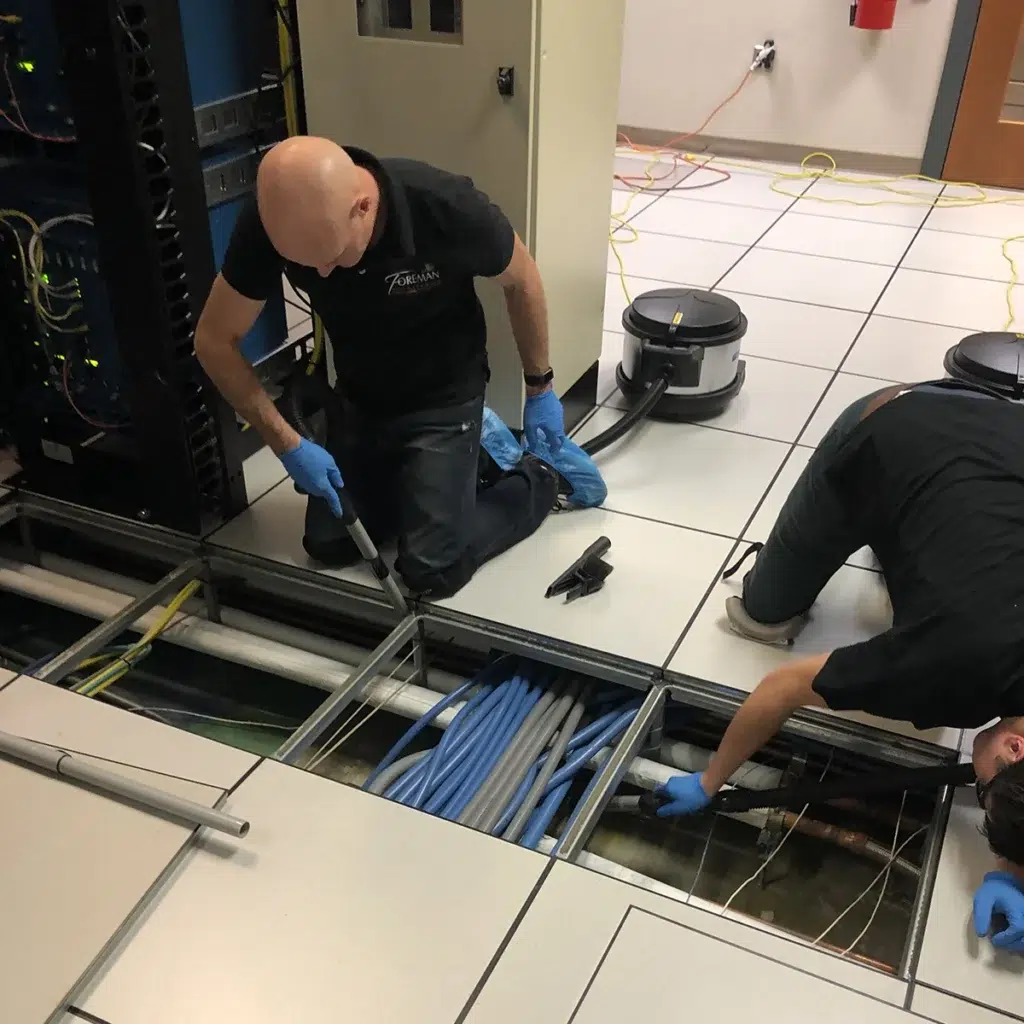 Data-Center-Subfloor-Cleaning-04-new data-center-subfloor-cleaning